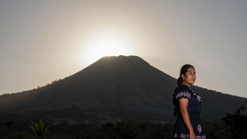 Silueta mexicana en Cerro de Mariana