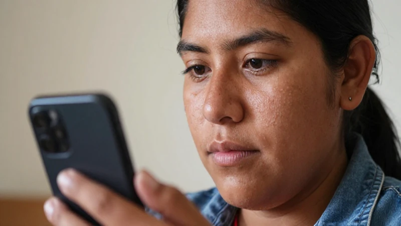 Cómo llamar a Estados Unidos desde México con Telmex 4 Joven mestiza mexicana, luz cálida y llamada