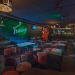 Dónde encontrar los mejores bares de karaoke en Puebla