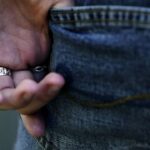 En qué dedo se suele colocar el anillo de castidad