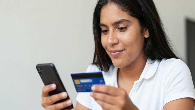Mestizo compra online con móvil y tarjeta