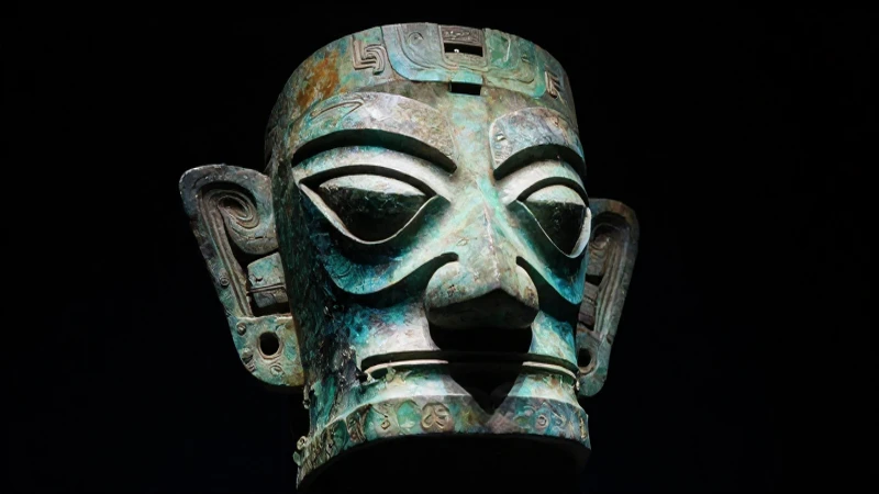 Escultura prehispánica verde, realista y enigmática