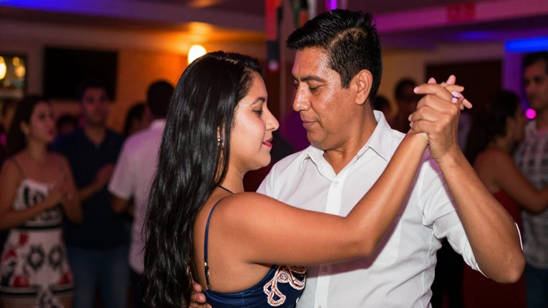 Pareja mexicana baila, iluminada y cálida