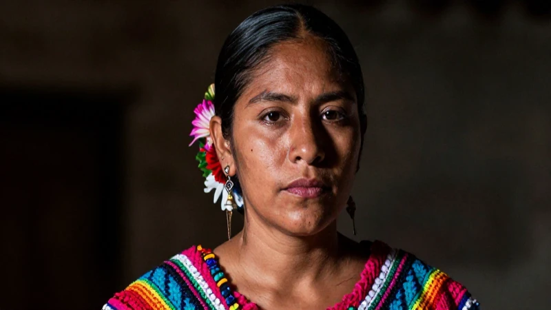 Mujer mestiza oaxaqueña, intensa y mística