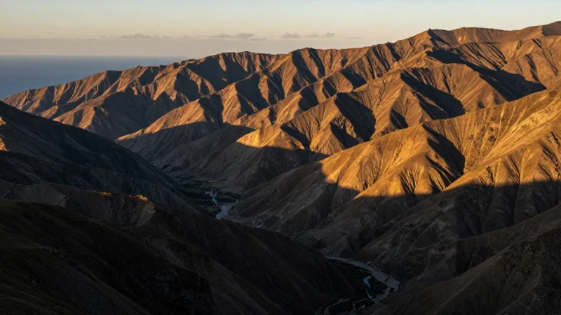 Paisaje montañoso radiante, vista panorámica