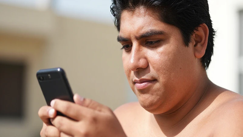 Cómo registrar mi RUT Santander en México y sus beneficios 5 Mexicano mestizo, con piel bronceada y teléfono