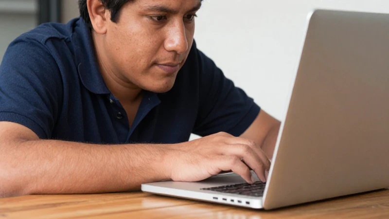 Cómo modificar tu dirección de domicilio en Telcel WiFi 7 Retrato mestizo, sol y laptop al alcance